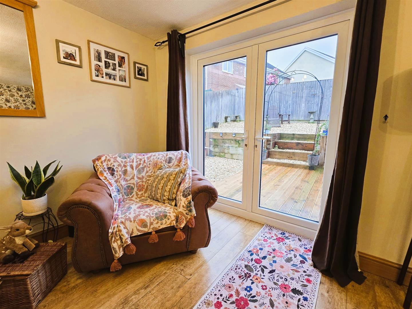 Llwyn Cyfarthwch, Llanelli, SA15 1GY